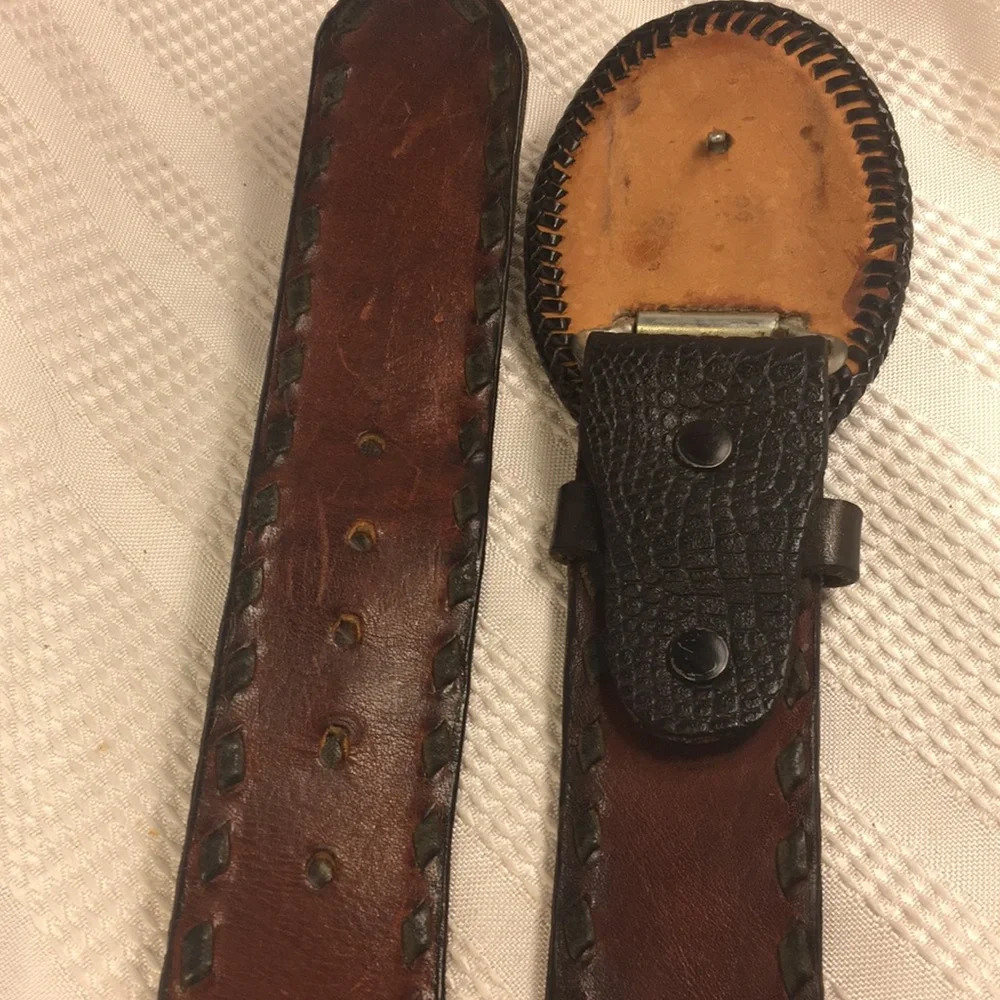 Alligator pattern leather belt w/buckle woven edge